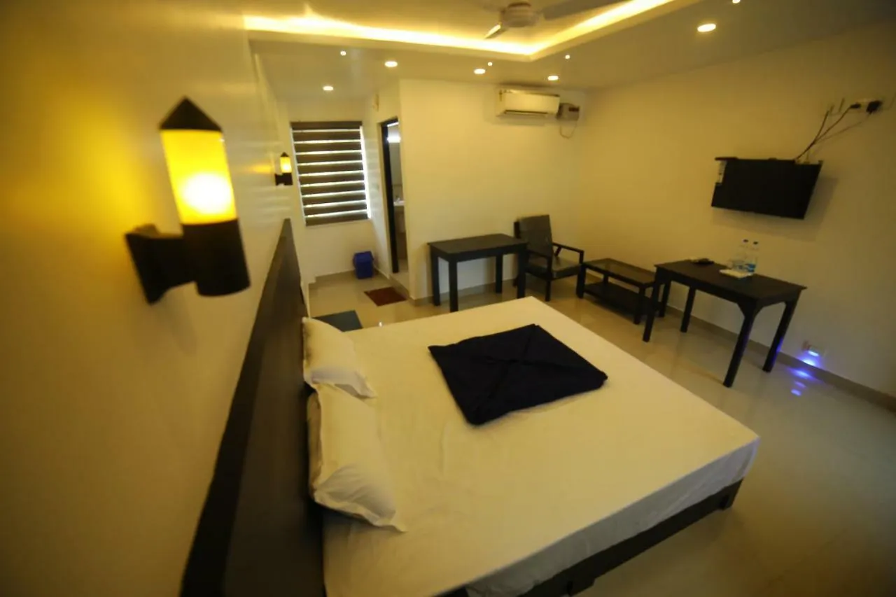 Sooryavamshi Residency Bed and Breakfast Kannangad